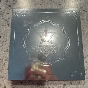 Jeffree Star Eyeshadow pallete